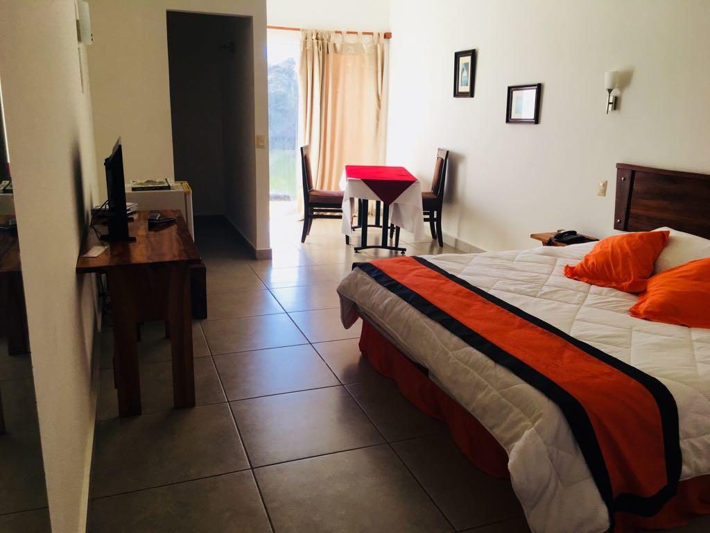 Hotel Vista Lago Santiago Kültér fotó