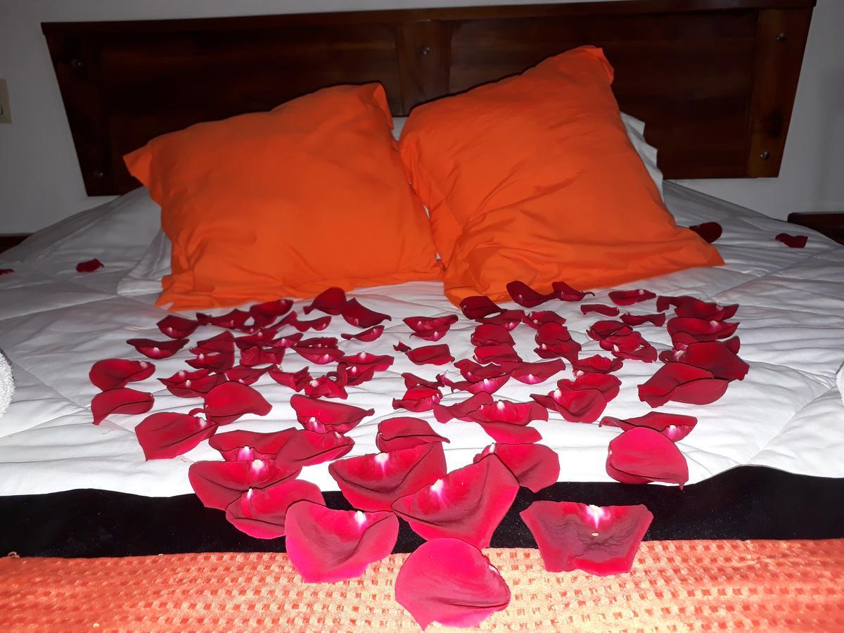 Hotel Vista Lago Santiago Kültér fotó