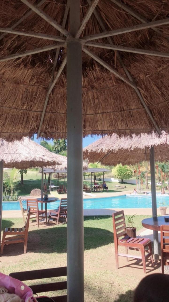 Hotel Vista Lago Santiago Kültér fotó